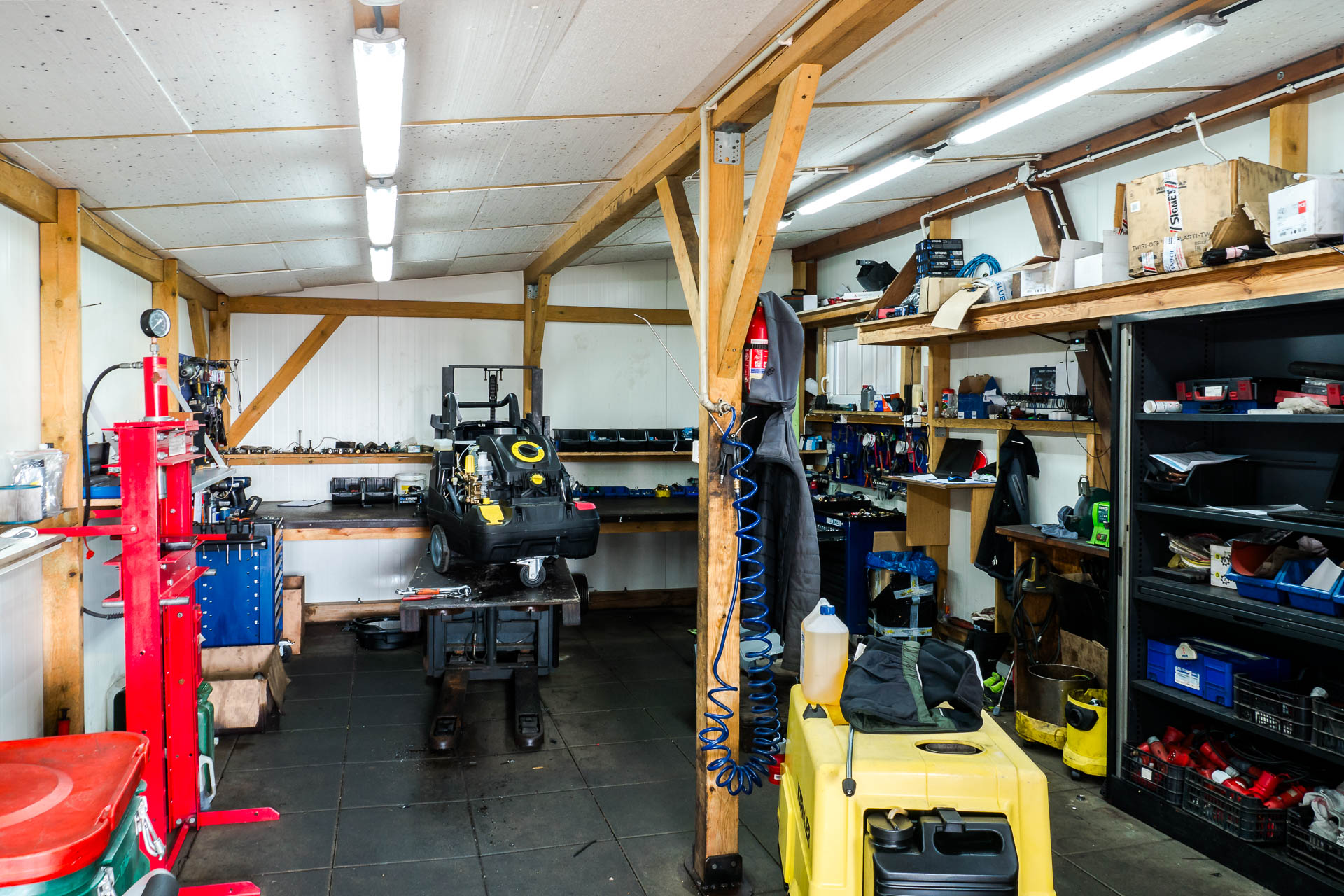 BK TECH – naprawa i obsługa urządzeń